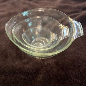 Rare vintage Cinderella Pyrex nesting bowls